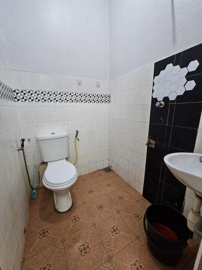 Ruhani Homestay 3 Kb - 4 Bedroom Fully Airconditioned With Wifi & Netflix كوتا بْهارو المظهر الخارجي الصورة