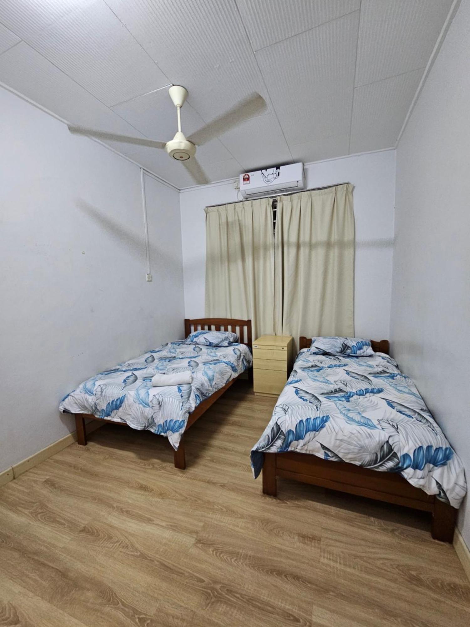 Ruhani Homestay 3 Kb - 4 Bedroom Fully Airconditioned With Wifi & Netflix كوتا بْهارو المظهر الخارجي الصورة