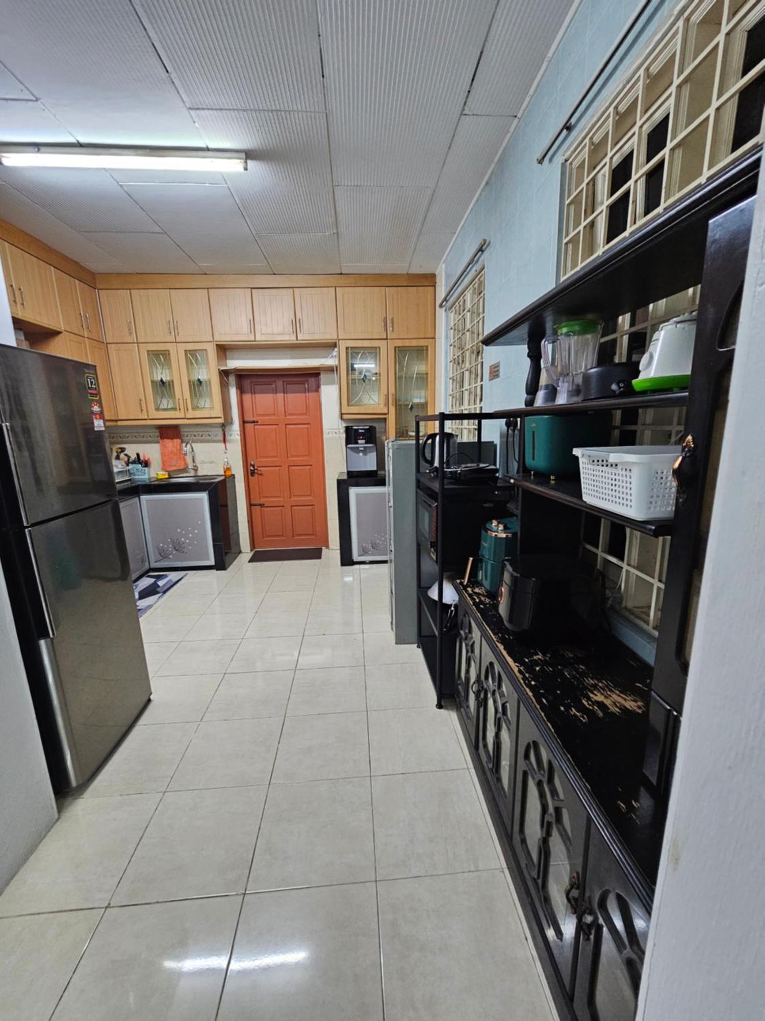 Ruhani Homestay 3 Kb - 4 Bedroom Fully Airconditioned With Wifi & Netflix كوتا بْهارو المظهر الخارجي الصورة
